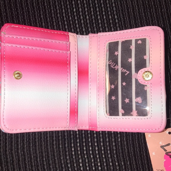 🆕Betsey Johnson Iridescent Wallet - Picture 4 of 6